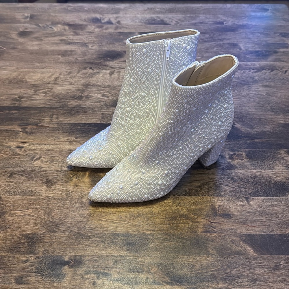 Women’s Betsey Johnson boots